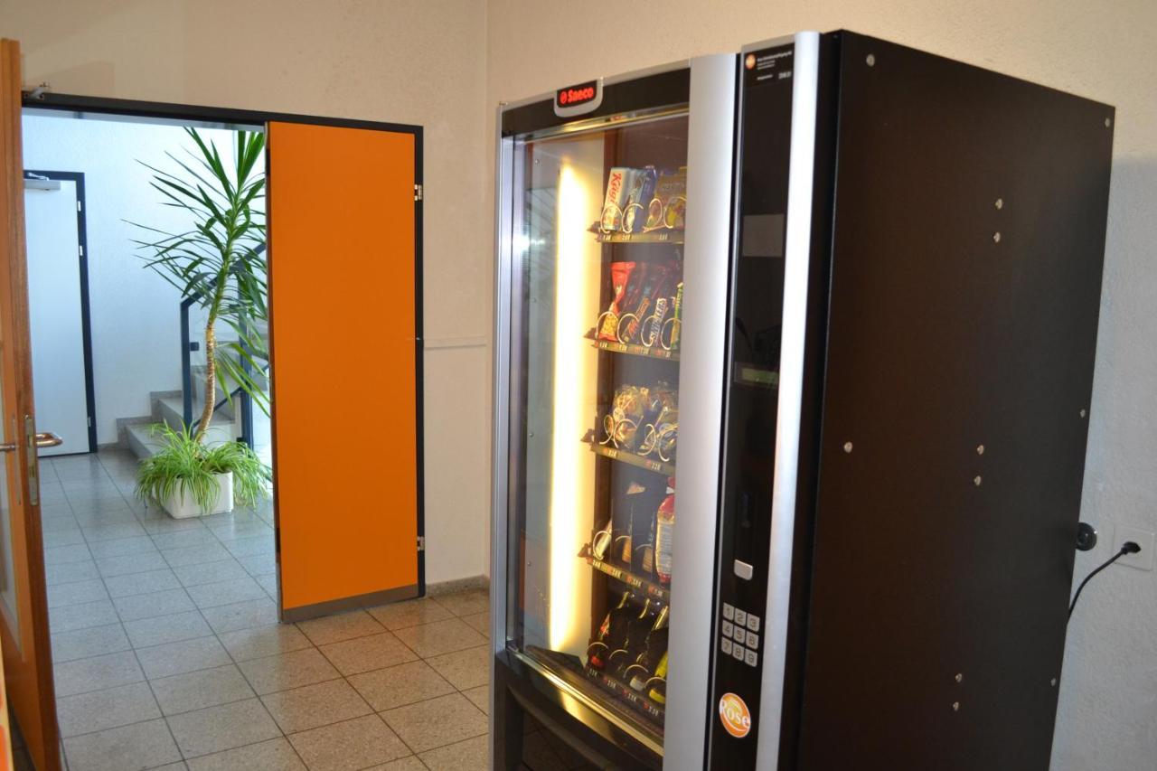 Budget Motel Self Check-In Dällikon Exterior photo