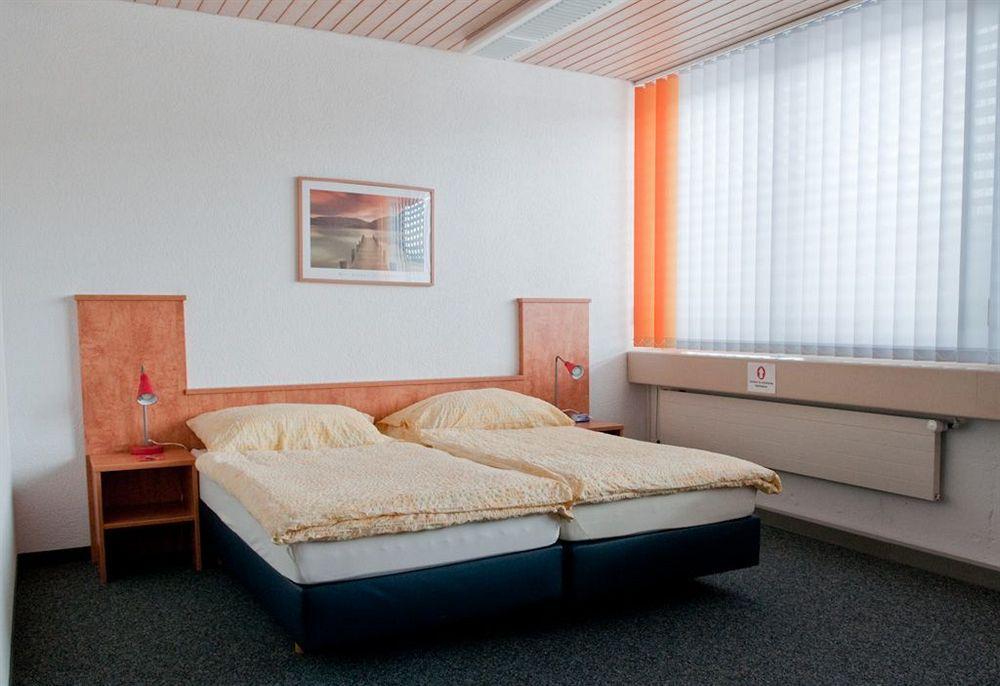 Budget Motel Self Check-In Dällikon Exterior photo