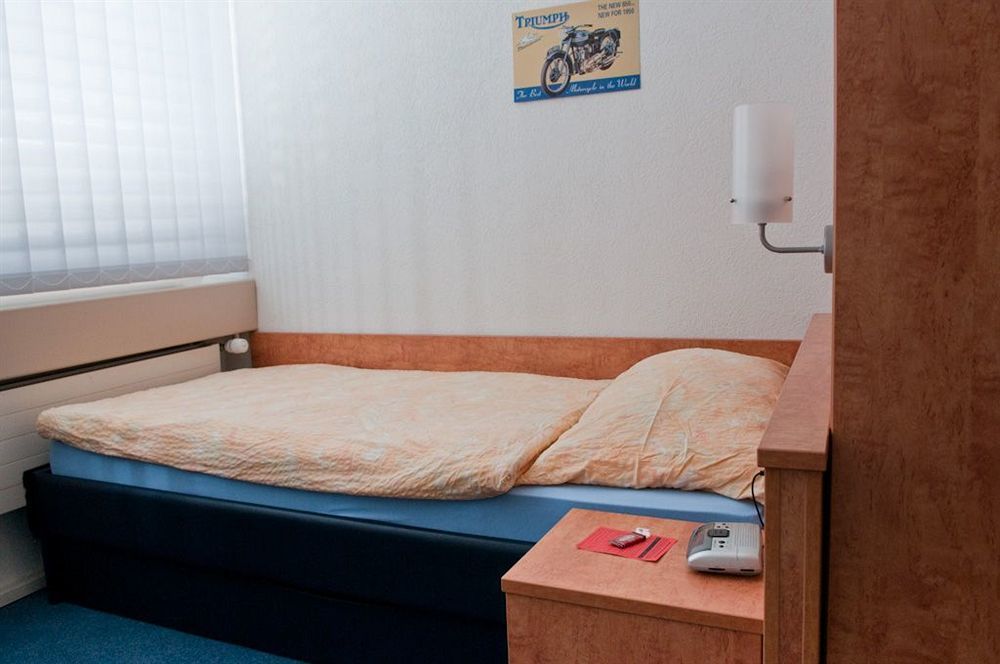 Budget Motel Self Check-In Dällikon Exterior photo