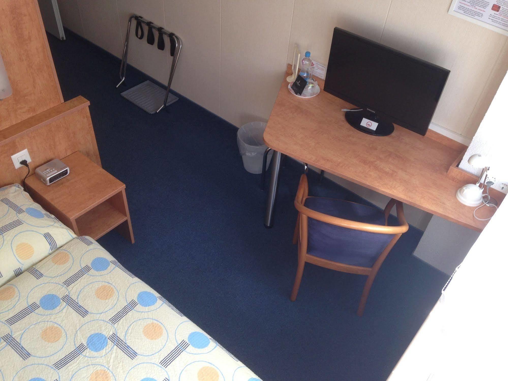 Budget Motel Self Check-In Dällikon Exterior photo